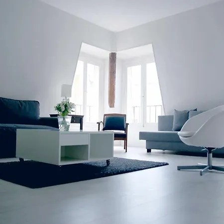 Rue De Ponthieu Furnished דירה פריז