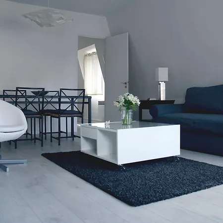 Rue De Ponthieu Furnished * Paříž